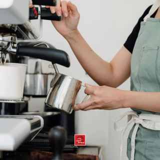 Il profumo che riempie l'aria, il suono dell'estrazione, la cremosità che prende forma!
Ogni tazza racconta la nostra passione per la tostatura artigianale e per la qualità senza compromessi!
#cappuccino #caffeperrero #torrefazioneartigianale #coffeeroastercompany #caffè #coffee #familypassionsince1971